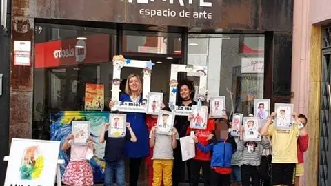 Presentación del libro de Sandrine en el espacio de arte MILARTE de la zamorana Mila Pérez. Fotografía: CEDIDA