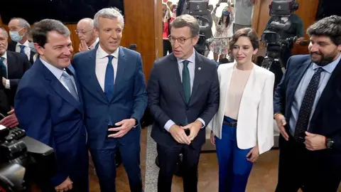Fernández Mañueco en la toma de posesión de Alfonso Rueda con otros líderes del PP