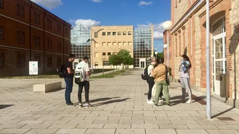 Estudiantes en el Campus Viriato