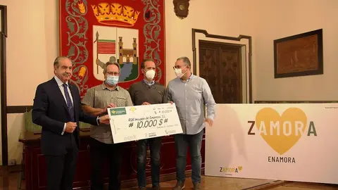 entrega_premio_marcazamora