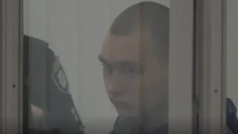 Imagen del militar ruso juzgado por un tribunal ucraniano por crímenes de guerra