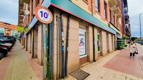 Oficina de Unicaja en Benavente. Foto Interbenavente