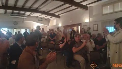 Isabel García tras ser reelegida presidenta de la Junta Pro Semana Santa