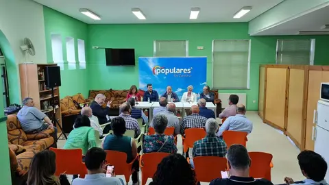 encuentro pp alcaldes y portavoces de la comarca de sayago
