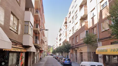 Calle Juan II, lugar en el que se denuncian los hechos