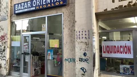 Liquidación en el bazar oriental de la calle Traviesa