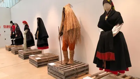 9INDUMENTARIATRADICIONAL 