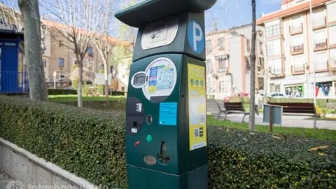 Máquina de la ORA en Benavente. Foto Interbenavente