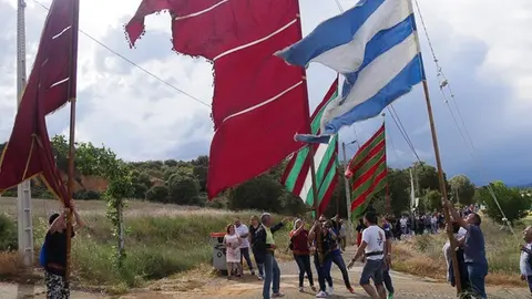 Pendones en Cabañas de Tera. Foto Interbenavente