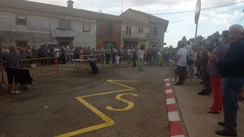 Concentración a favor de la  Sanidad en Tábara