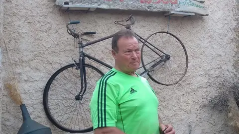 Amador Peñín en su Casa-Museo de las Antigüedades