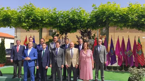 Mañueco, Requejo y autoridades regionales y locales en la presentación de los Fondos de Cohesión en Villalazán