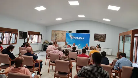 encuentro pp alcaldes y concejales Tierra del Vino