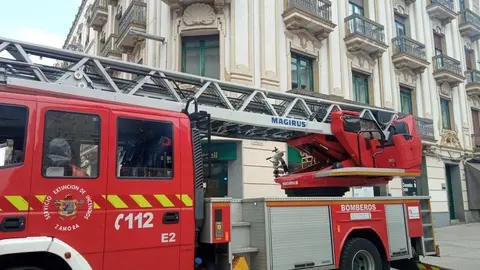 Bomberos en la Plaza de la Constitución