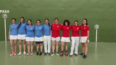 Las doce mejores jugadores de la temporada de frontenis femenino de Castilla y León, listas para la fase final