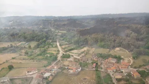 Situación en Villardeciervos tras el paso del incendio