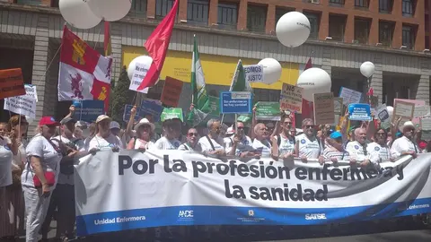 Participantes en la manifestación de la enfermería. Fotografía: SATSE CyL