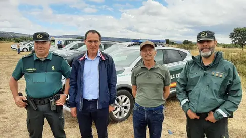 Ángel Blanco junto al jefe del Área de Actuaciones Forestales del MITECO, Eduardo del Palacio