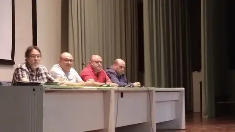 Asamblea de Transportistas en el paraninfo del Colegio Universitario