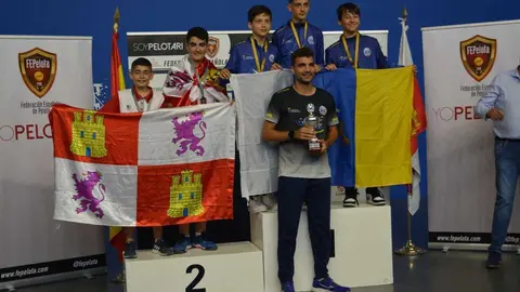Podio Castilla y León Campeonato España frontenis