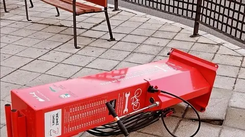Estación de mantenimiento de bicicletas de la Puerta de la Feria