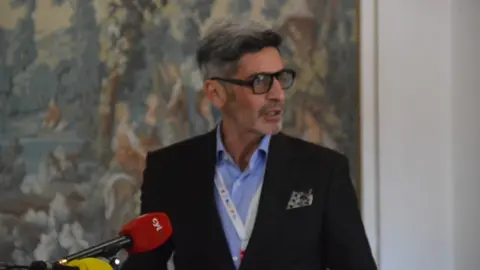 iberoamericana Toro  (25)