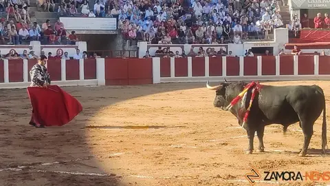Morante durante una de sus faenas