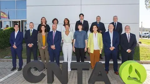 La ministra de Ciencia e Innovación, Diana Morant, ha visitado el Centro Nacional de Tecnología y Seguridad Alimentaria en San Adrián