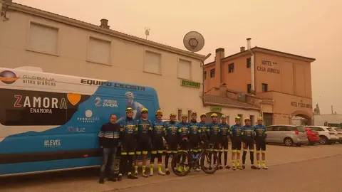 Imagen concentración Globalia-Zamora Enamora (1)