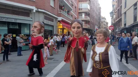 Desfile gigantes (3)