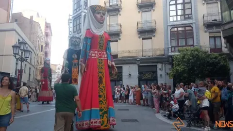 Desfile gigantes (10)