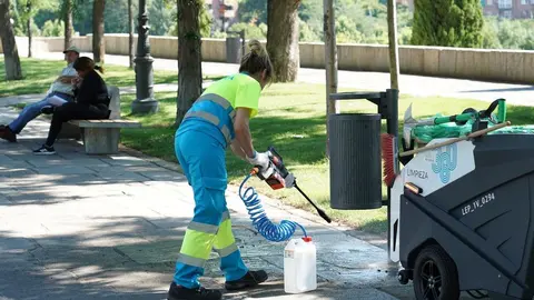 Operario de limpieza del Ayuntamiento de Madrid