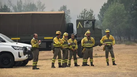 El ministro del interior, Fernando Grande-Marlaska, visita el fuego en Losacio_20