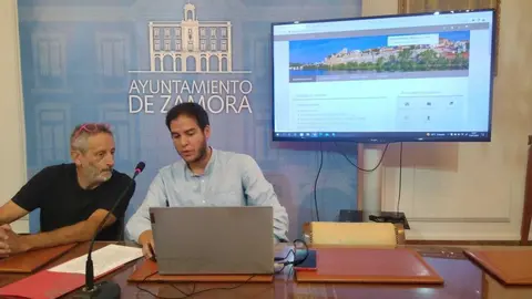 Ayuntamiento pintadas