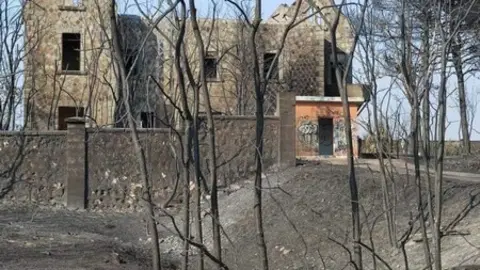 Estación de Losacio quemada. Foto Betide Machado