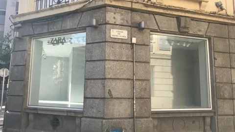Escaparates vacíos en Zara