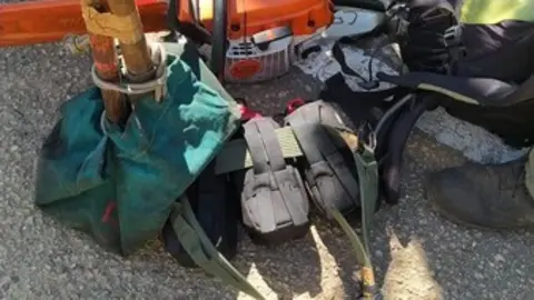 Material de las BRIF_PINO activados desde su base en Cáceres para ir a Vegalatrave