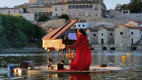 Concierto le piano du lac en el río Duero. Fotografía: Luis A Cuadrado