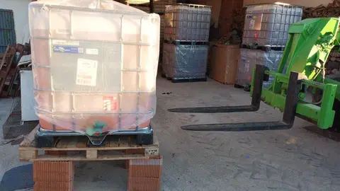 Reparto alimento emergencia apicultores Tábara.. Fotografía: CEDIDA