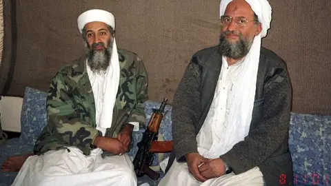 Ayman al Zawahiri junto al también fallecido y anterior líder de Al Qaeda, Osama Bin Laden