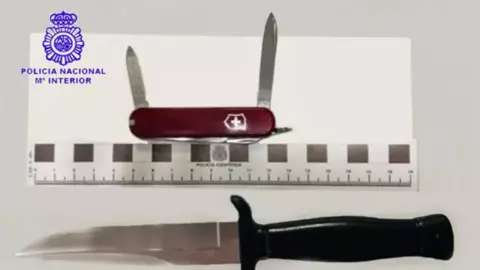 Puñal intervenido. Fotografía: POLICIA NACIONAL DE VALLADOLID