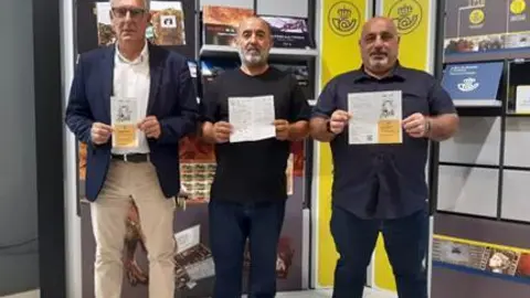 correos presenta en zamora un mapa para peregrinos