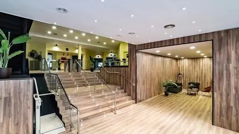 Instalaciones del nuevo gimnasio Sparta Sporte Center en el antiguo local del Multicines Zamora