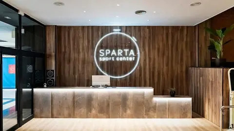 Instalaciones del nuevo gimnasio Sparta Sporte Center en el antiguo local del Multicines Zamora