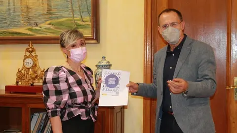 Ángel Blanco junto a Marisa Manso