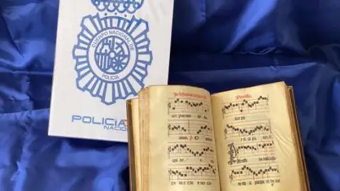 Misa santoral del siglo XVI recuperada por la Policía Nacional