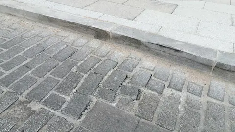 Adoquines dañados de Piñedos