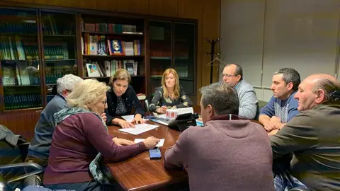 Delegada con alcaldes de la Guareña sobre carretera ZA-604 (archivo)