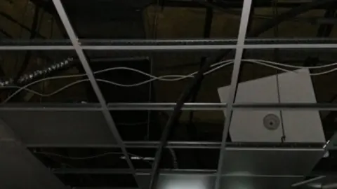 Daños del agua en la Jefatura Provincial de Tráfico