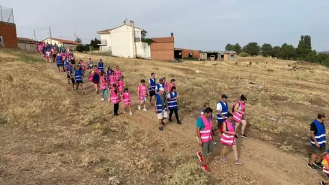 Paseo solidario en Villalazán
